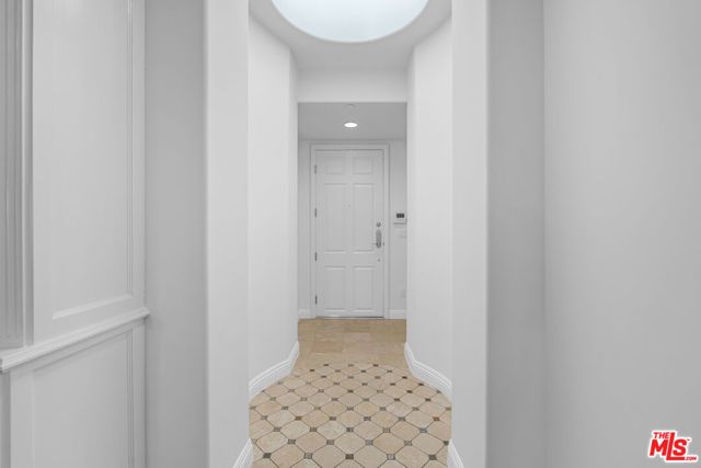 143 N Arnaz Drive 304, Beverly Hills, CA 90211