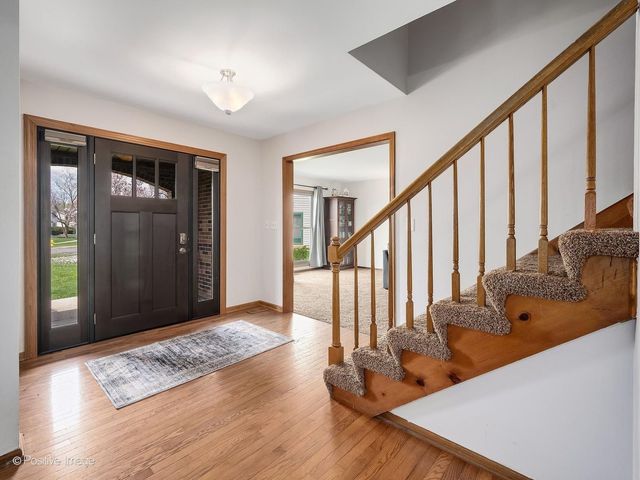 612 Stuart Drive, Carol Stream, IL 60188