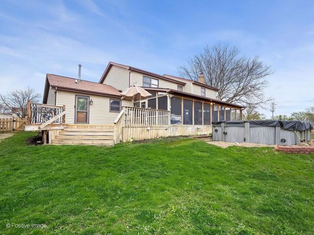 612 Stuart Drive, Carol Stream, IL 60188