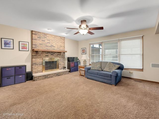 612 Stuart Drive, Carol Stream, IL 60188