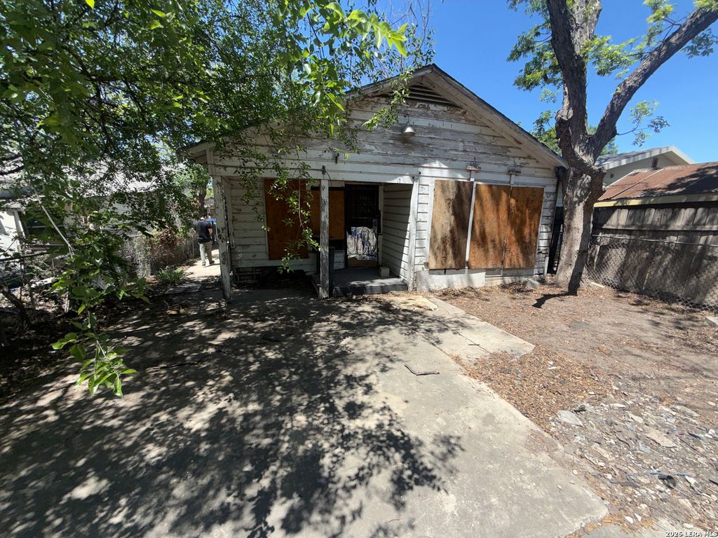 118 Flato, San Antonio, TX 78204
