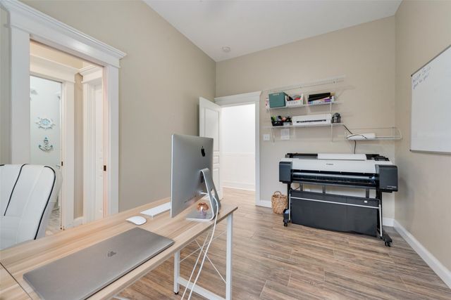 2100 Lakeridge Circle, Ennis, TX 75119