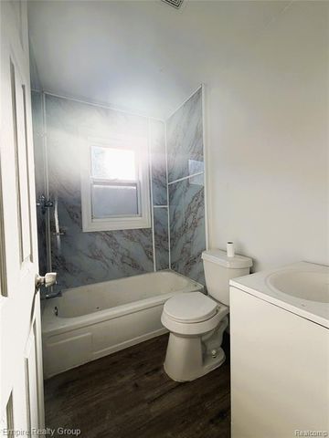 6088 Auburn Street, Detroit, MI 48228