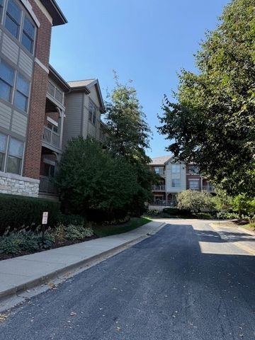 275 E Railroad Avenue 206, Bartlett, IL 60103
