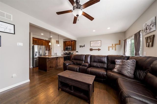 744 W Shawnee Court, Gardner, KS 66030