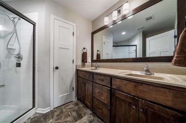 744 W Shawnee Court, Gardner, KS 66030
