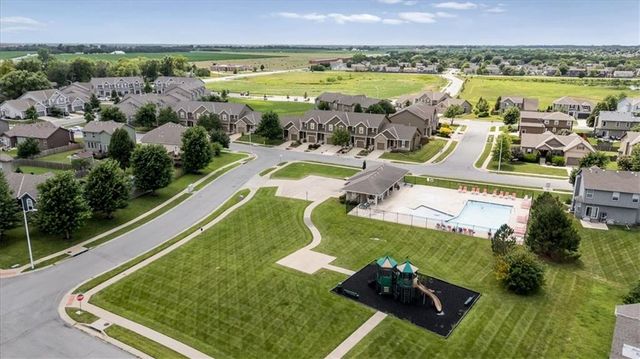 744 W Shawnee Court, Gardner, KS 66030