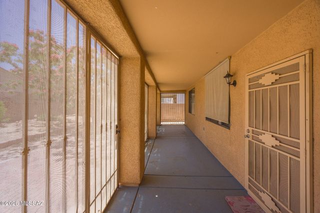 222 E Calle Del Capullo, Green Valley, AZ 85614