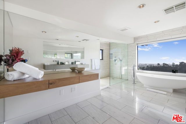 1735 Summitridge Drive, Beverly Hills, CA 90210