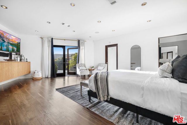 1735 Summitridge Drive, Beverly Hills, CA 90210