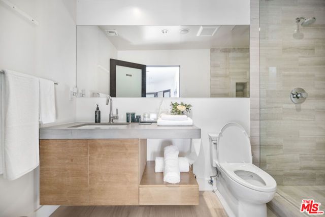 1735 Summitridge Drive, Beverly Hills, CA 90210