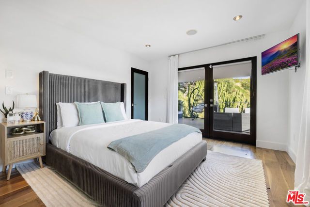 1735 Summitridge Drive, Beverly Hills, CA 90210