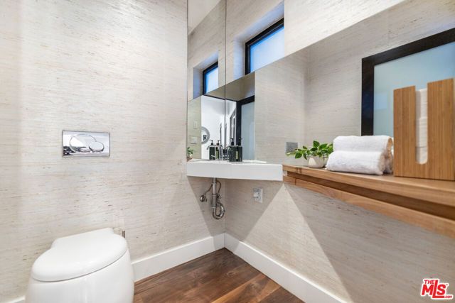 1735 Summitridge Drive, Beverly Hills, CA 90210