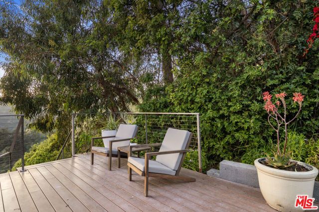 1735 Summitridge Drive, Beverly Hills, CA 90210