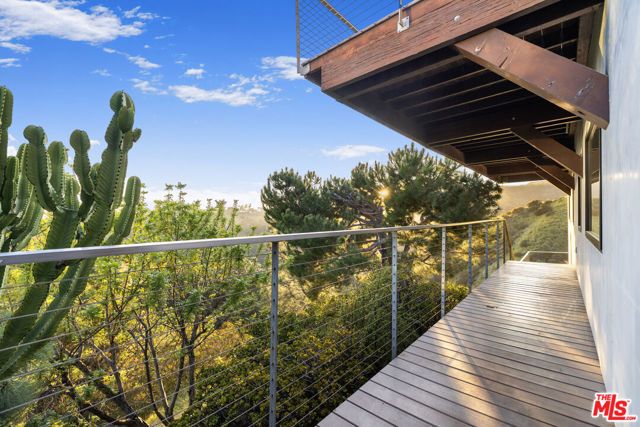 1735 Summitridge Drive, Beverly Hills, CA 90210