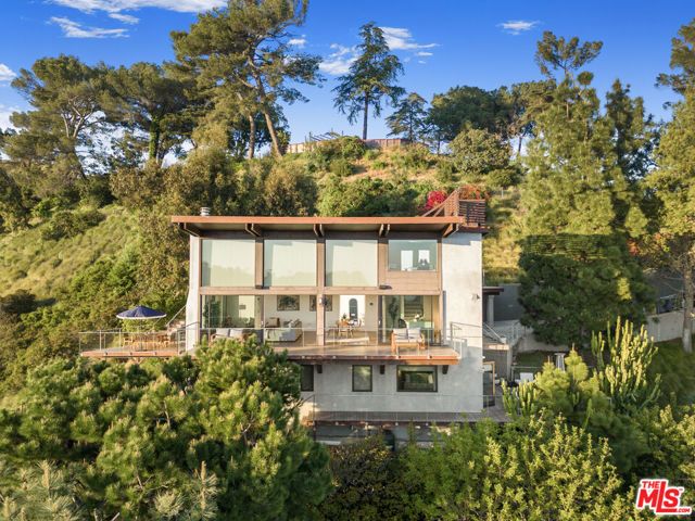 1735 Summitridge Drive, Beverly Hills, CA 90210