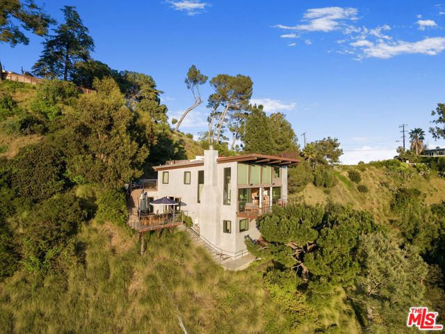 1735 Summitridge Drive, Beverly Hills, CA 90210