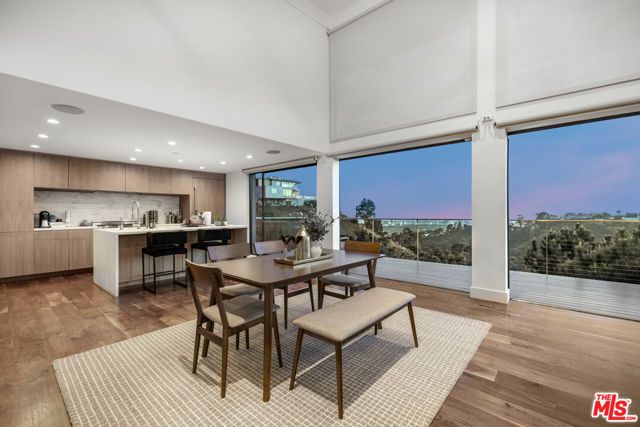 1735 Summitridge Drive, Beverly Hills, CA 90210