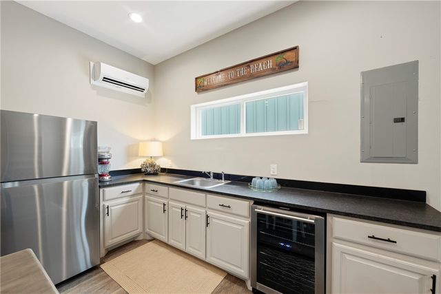 853 Oceanside Dr, Port Aransas, TX 78373