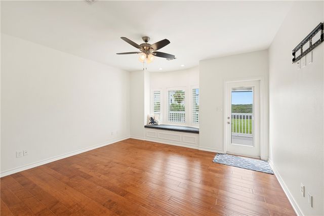 853 Oceanside Dr, Port Aransas, TX 78373