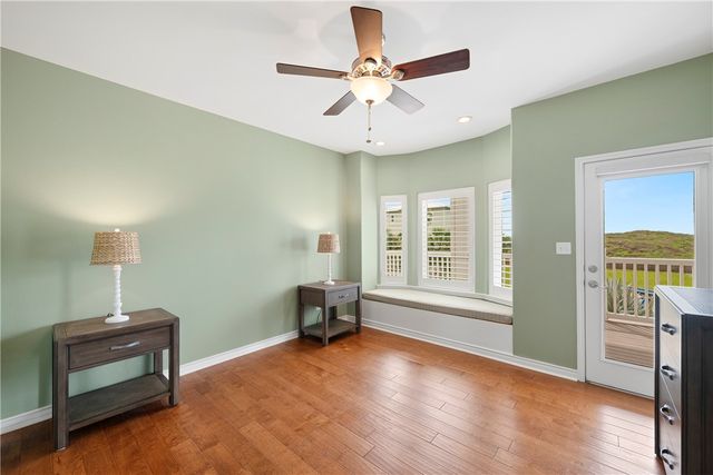 853 Oceanside Dr, Port Aransas, TX 78373