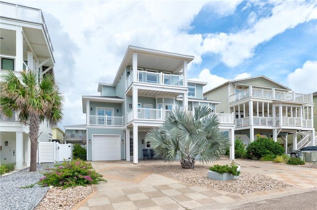 853 Oceanside Dr, Port Aransas, TX 78373