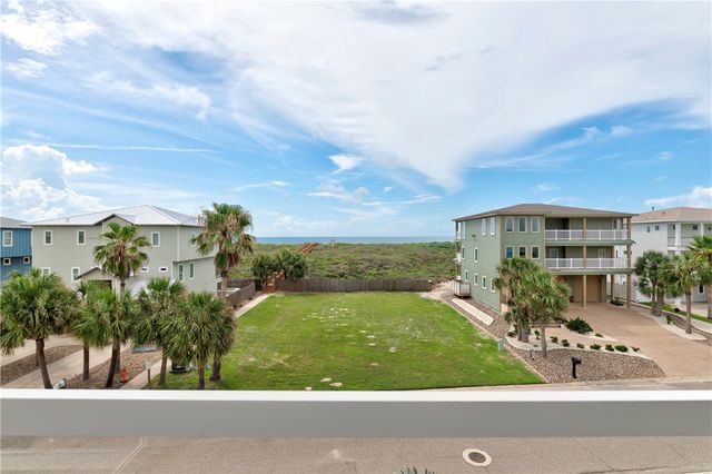 853 Oceanside Dr, Port Aransas, TX 78373