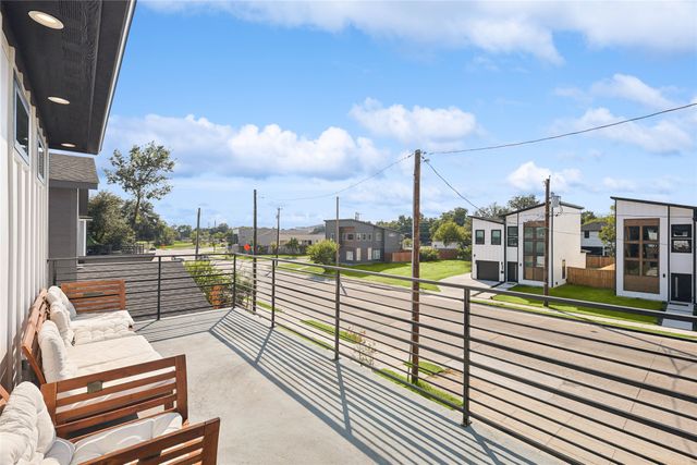 2414 Pennsylvania Avenue, Dallas, TX 75215