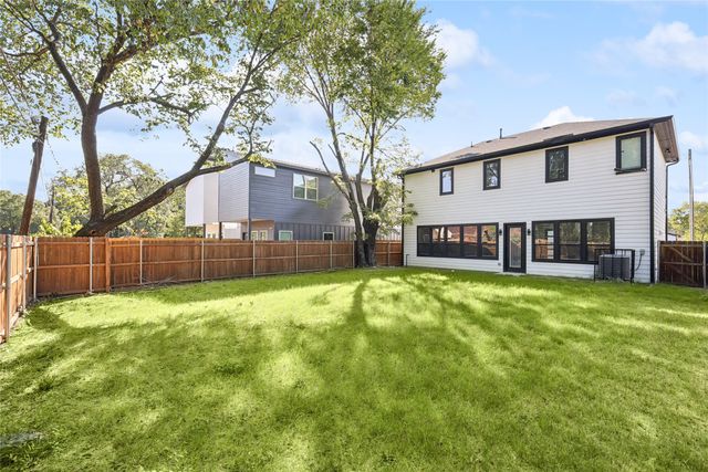 2414 Pennsylvania Avenue, Dallas, TX 75215