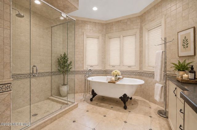 284 Park Avenue, Oakhurst, NJ 07755