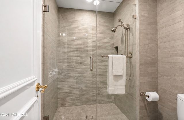 284 Park Avenue, Oakhurst, NJ 07755