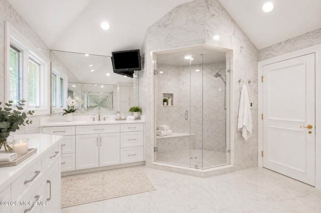284 Park Avenue, Oakhurst, NJ 07755