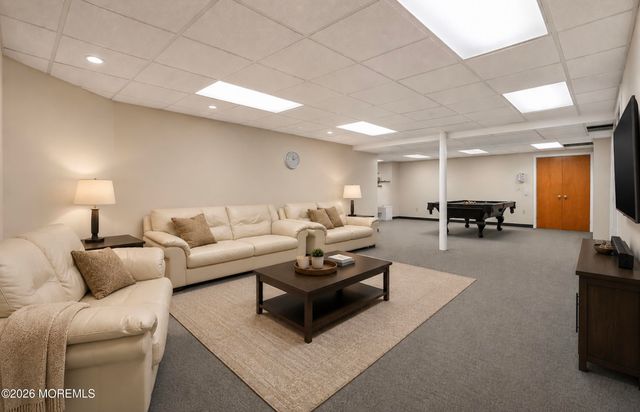 284 Park Avenue, Oakhurst, NJ 07755