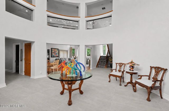 284 Park Avenue, Oakhurst, NJ 07755
