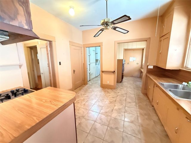 4418 Stanford Street, Houston, TX 77006