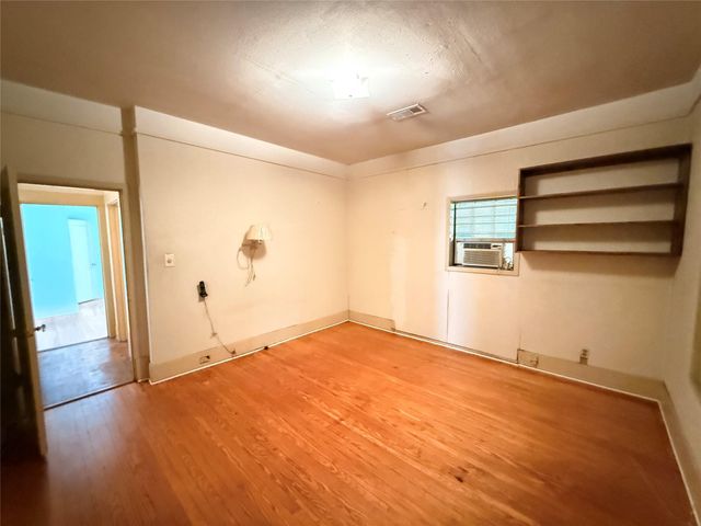 4418 Stanford Street, Houston, TX 77006