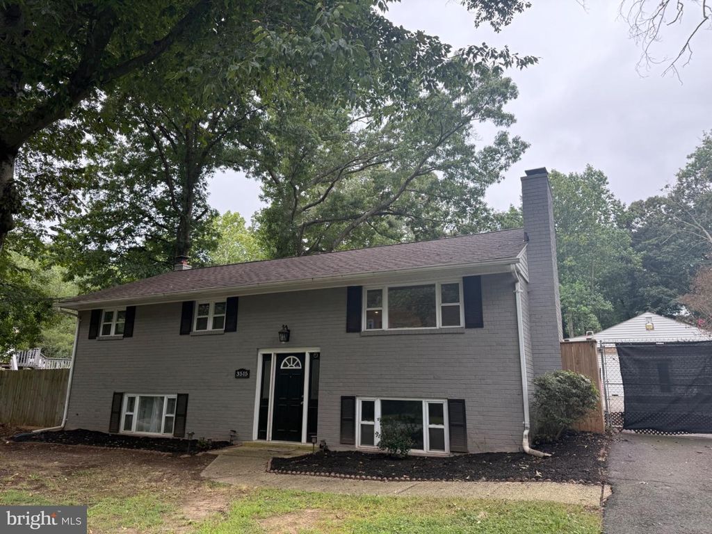 3515 LUMAR DR, Fort Washington, MD 20744