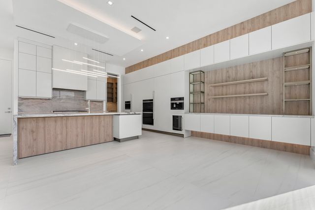 940 Dogwood Drive, Delray Beach, FL 33483