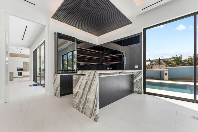 940 Dogwood Drive, Delray Beach, FL 33483