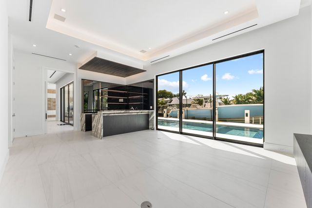 940 Dogwood Drive, Delray Beach, FL 33483