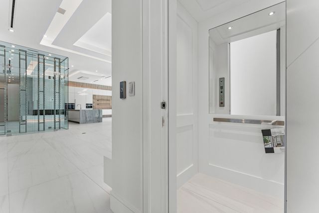 940 Dogwood Drive, Delray Beach, FL 33483