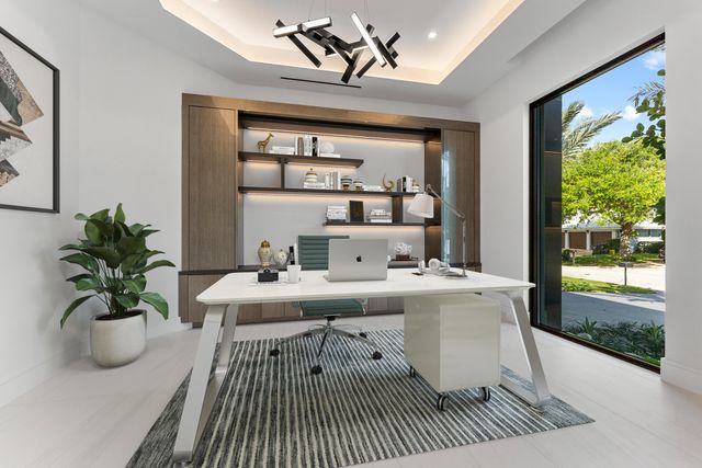 940 Dogwood Drive, Delray Beach, FL 33483