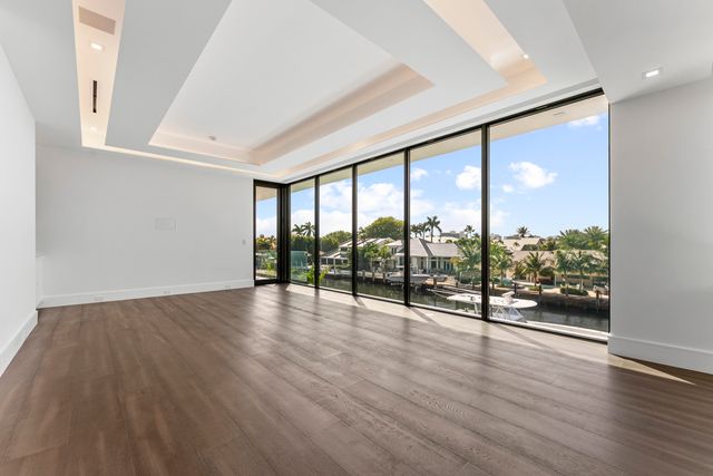 940 Dogwood Drive, Delray Beach, FL 33483