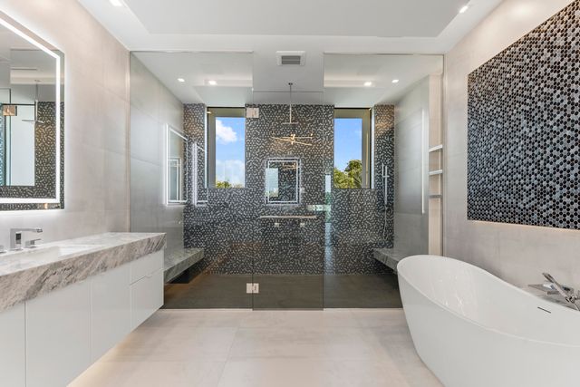 940 Dogwood Drive, Delray Beach, FL 33483