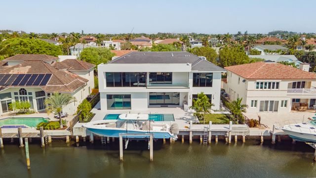 940 Dogwood Drive, Delray Beach, FL 33483