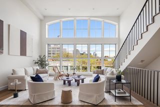84 OAK Street # 3B, New York City, NY 11222