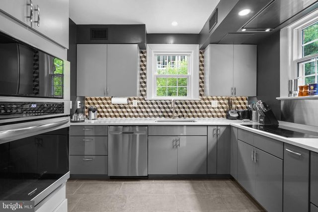 8013 GLENBROOK RD, Bethesda, MD 20814