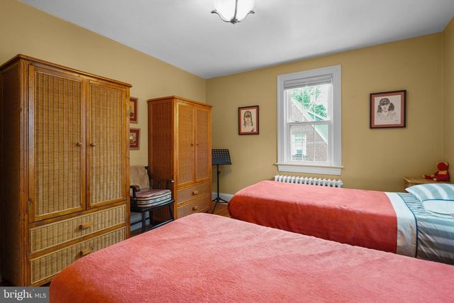 8013 GLENBROOK RD, Bethesda, MD 20814