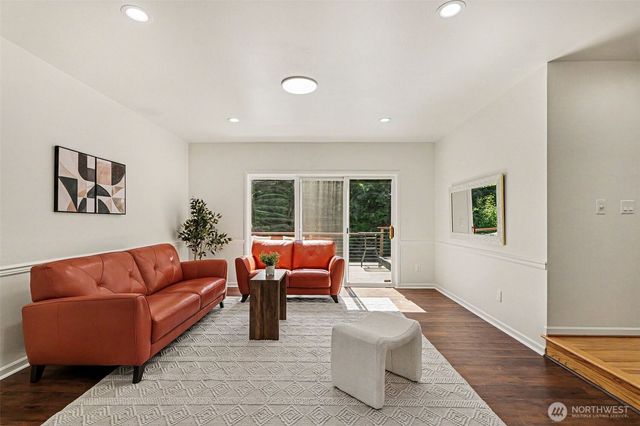 23405 SE 27th Court, Sammamish, WA 98075
