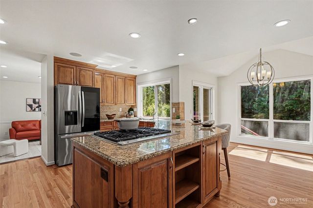 23405 SE 27th Court, Sammamish, WA 98075
